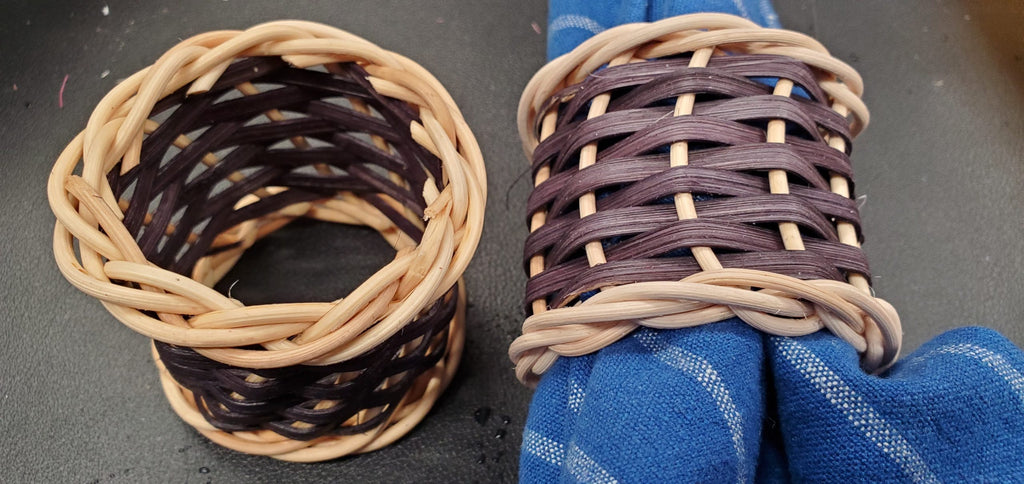 4 Woven Napkin Rings with Color Choices Kit image 0